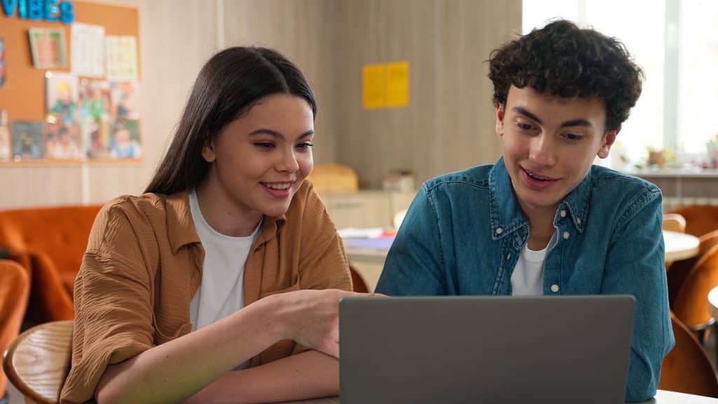 Educación en México 2026: enseñanza en línea vs. presencial